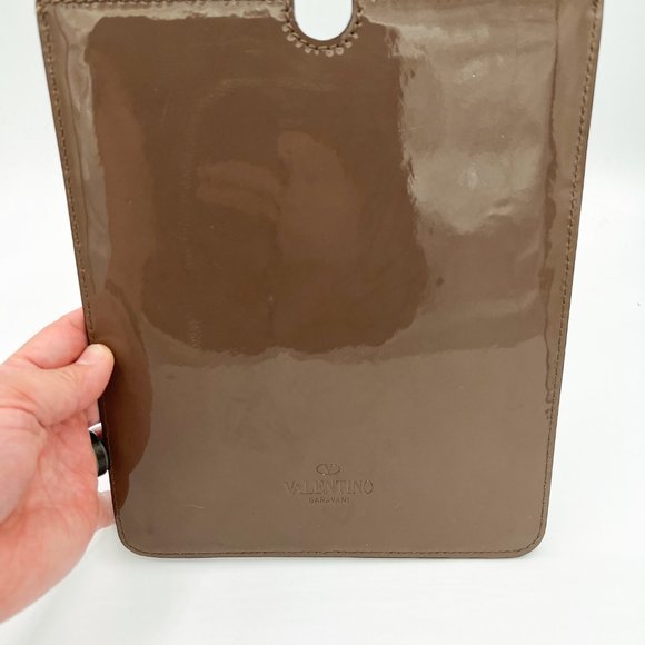 Valentino Garavani Rockstud Tablet Holder - Picture 4 of 7